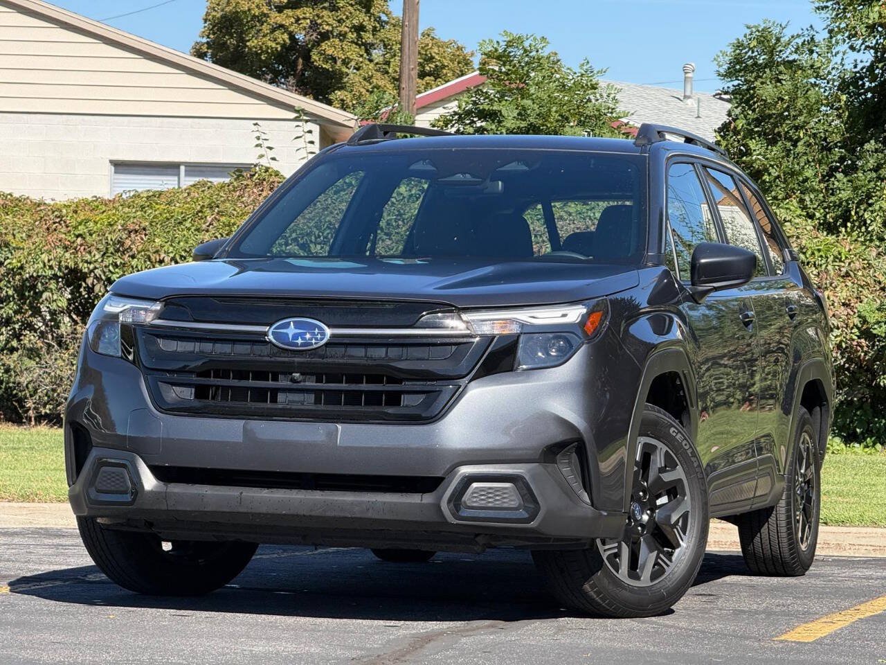 Used 2025 Subaru Forester AWD/4WD image 1