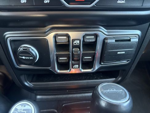 Used 2021 Jeep Gladiator Overland w/ Popular Equipment Package image 26