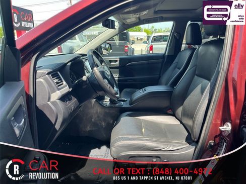 Used 2017 Toyota Highlander Limited w/ Protection Package #3 AWD/4WD image 9