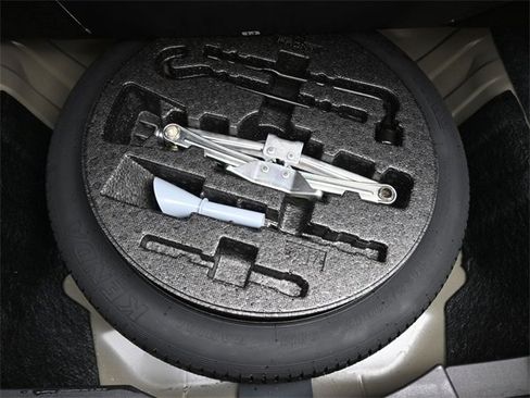 Used 2020 Honda Civic Touring image 10