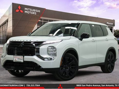 New 2026 Mitsubishi Outlander LE FWD image 1