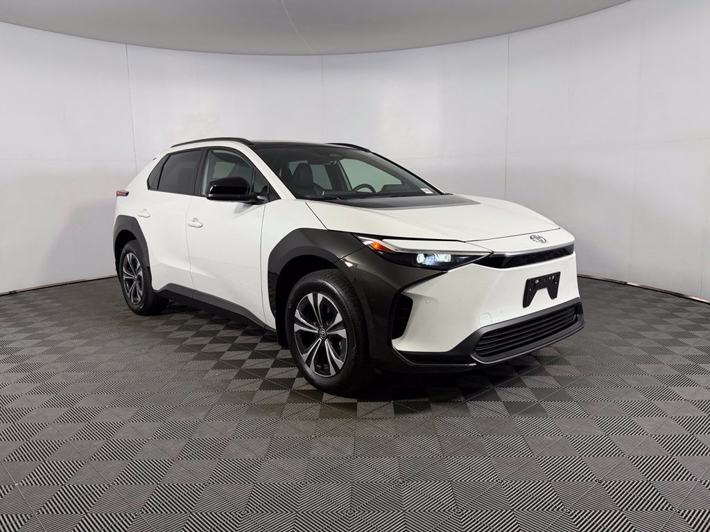 Used 2025 Toyota bZ4X AWD w/ Weather Package image 5