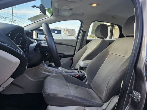 Used 2013 Ford Focus SE image 9
