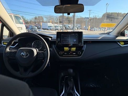 Used 2022 Toyota Corolla LE image 18