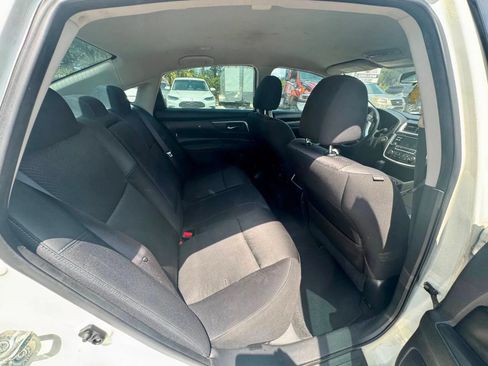 Used 2017 Nissan Altima 2.5 SR w/ Midnight Edition Package FWD image 17