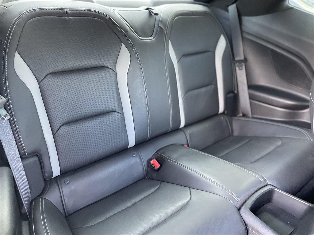 Used 2020 Chevrolet Camaro SS RWD image 17