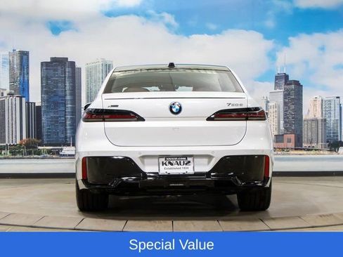 Used 2025 BMW 750e xDrive w/ Executive Package AWD/4WD image 11