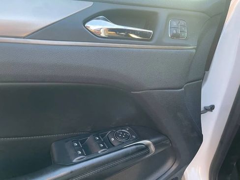 Used 2017 Lincoln MKC Premiere image 12