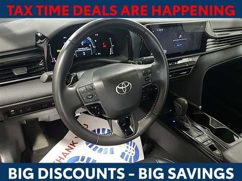 Used 2025 Toyota Camry SE w/ Multimedia Upgrade Package image 6