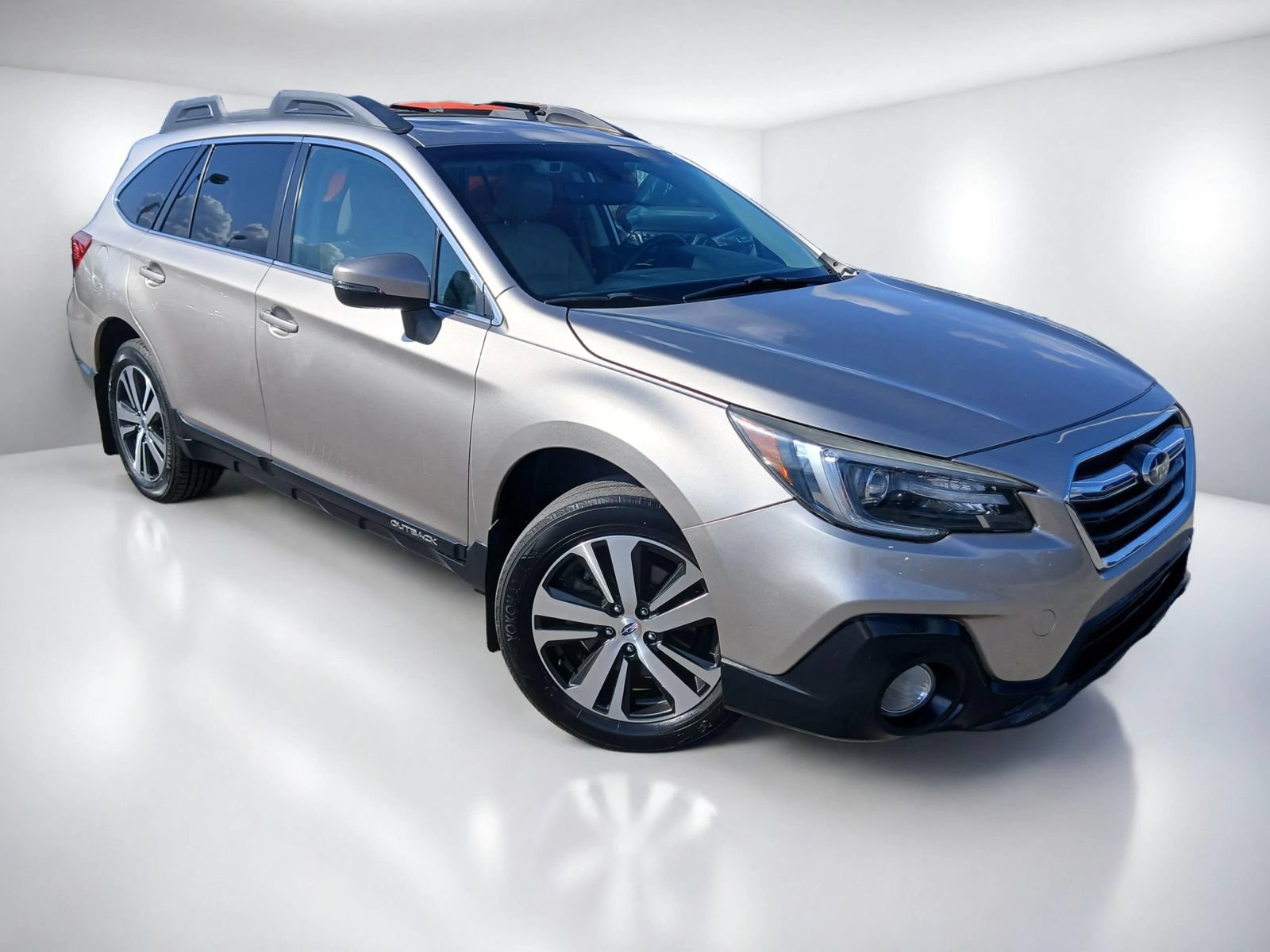 Used 2018 Subaru Outback 2.5i Limited AWD/4WD image 1