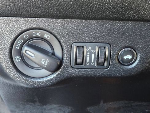 Used 2022 Dodge Challenger GT AWD/4WD image 26