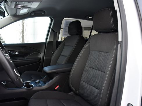 Used 2022 GMC Terrain SLE w/ Driver Convenience Package image 13