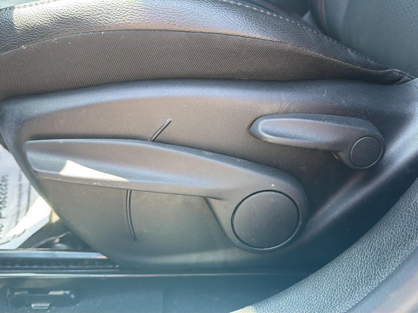 Used 2025 Jeep Compass Trailhawk AWD/4WD image 12