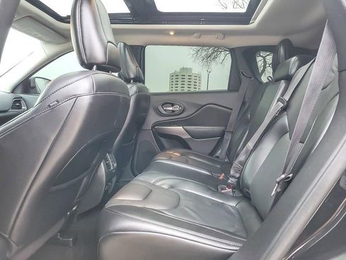 Used 2021 Jeep Cherokee Latitude Lux w/ Sun & Sound Group image 11