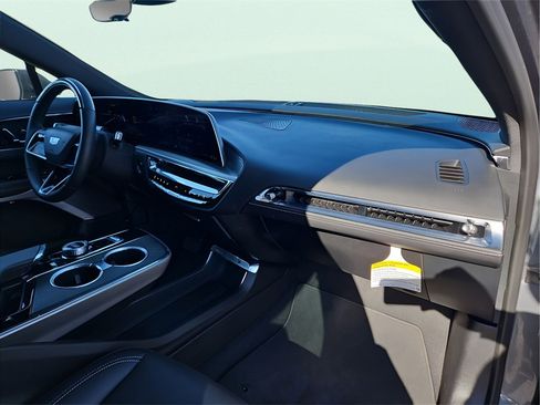 New 2023 Cadillac Lyriq 2WD image 21