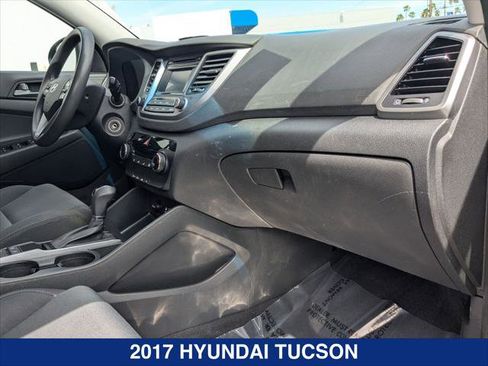 Used 2017 Hyundai Tucson SE image 24