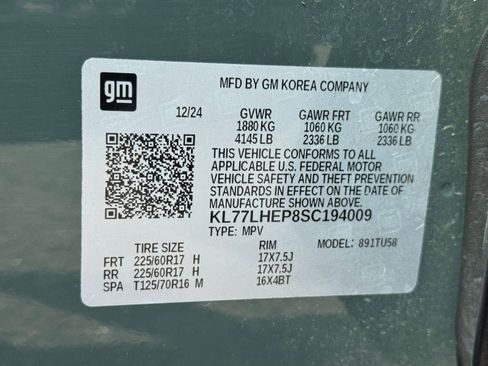 Used 2025 Chevrolet Trax LT image 24