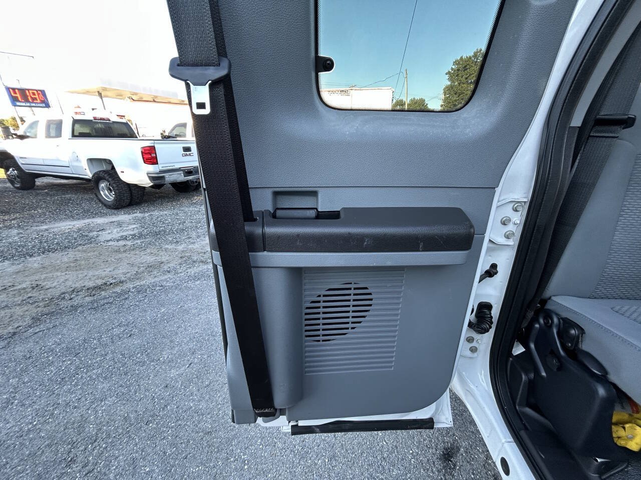 Used 2016 Ford F350 XL w/ Power Equipment Group AWD/4WD image 27