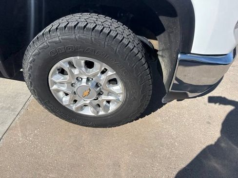 Used 2025 Chevrolet Silverado 2500 LTZ w/ LTZ Convenience Package AWD/4WD image 13