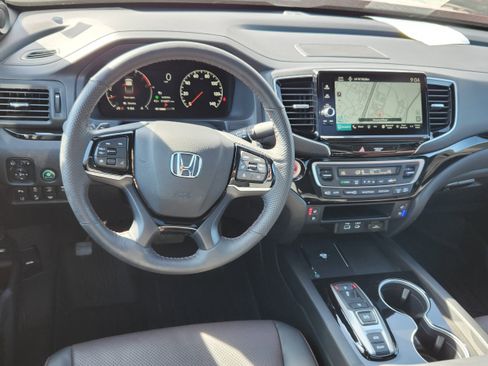 Used 2024 Honda Ridgeline Black Edition image 9