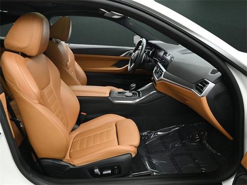 Used 2021 BMW 430i xDrive Coupe w/ M Sport Package image 16