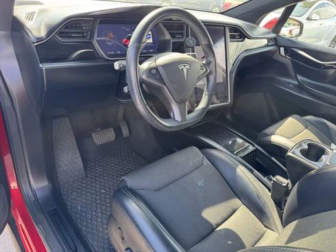 Used 2018 Tesla Model X 75D image 10