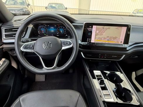 Certified 2025 Volkswagen Atlas Cross Sport SEL image 16