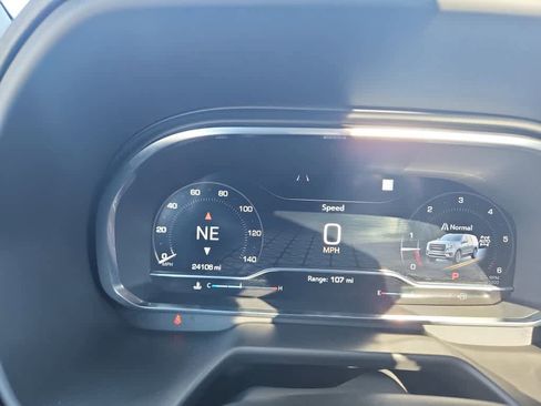 Used 2022 GMC Yukon SLT w/ SLT Luxury Package image 36