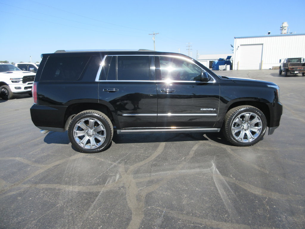 Certified 2018 GMC Yukon Denali w/ Open Road Package AWD/4WD image 5