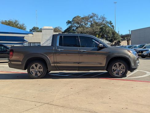 Used 2020 Honda Ridgeline RTL-E image 3