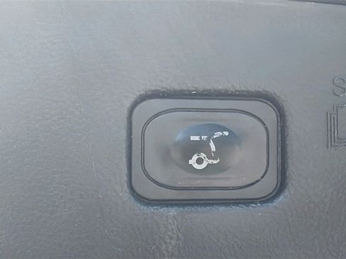 Used 2020 Ford Edge Titanium w/ Equipment Group 301A AWD/4WD image 32