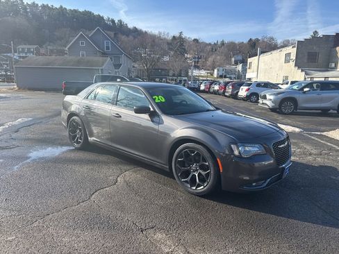 Used 2020 Chrysler 300 S image 7