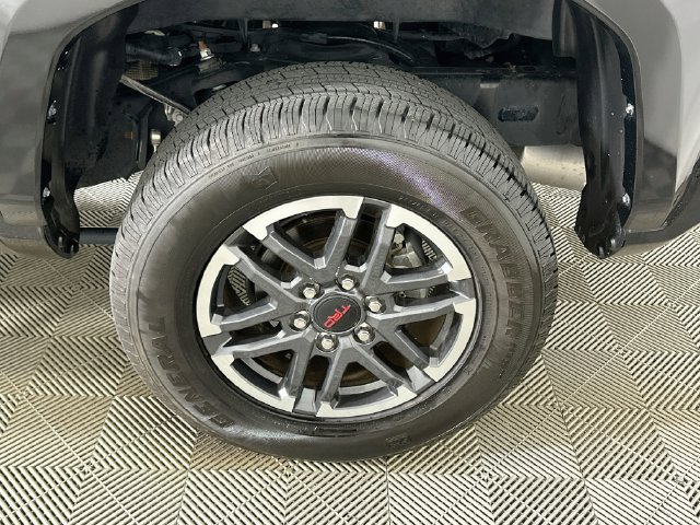 Used 2024 Toyota Tacoma TRD Sport AWD/4WD image 21