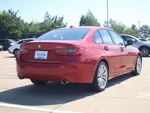 Used 2023 BMW 330i Sedan w/ Convenience Package RWD image 5