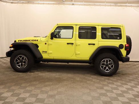 Used 2024 Jeep Wrangler Unlimited Rubicon w/ Convenience Group image 2