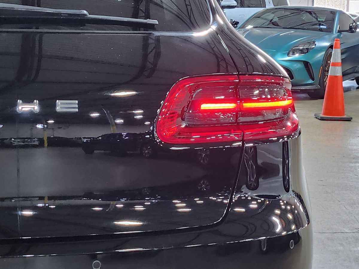 Used 2017 Porsche Macan S AWD/4WD image 22