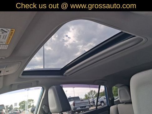 Used 2016 Toyota RAV4 Limited w/ Advanced Technology Package AWD/4WD image 23