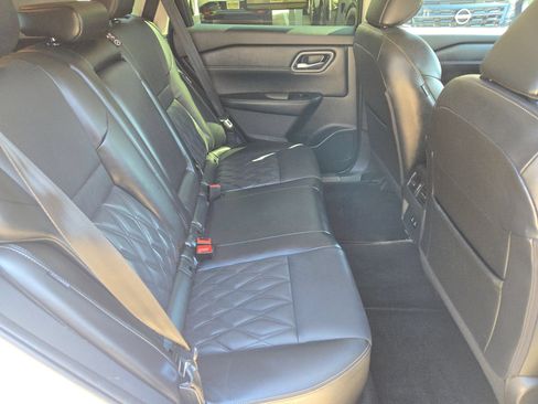 Certified 2025 Nissan Rogue Platinum AWD/4WD image 25