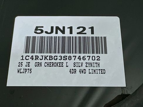 New 2025 Jeep Grand Cherokee L Limited w/ Luxury Tech Group II image 18