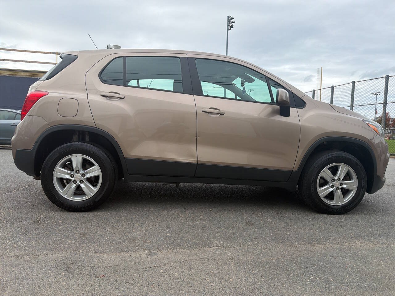 Used 2018 Chevrolet Trax LS AWD/4WD image 7