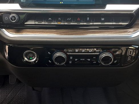 Certified 2022 Chevrolet Silverado 1500 LT image 15