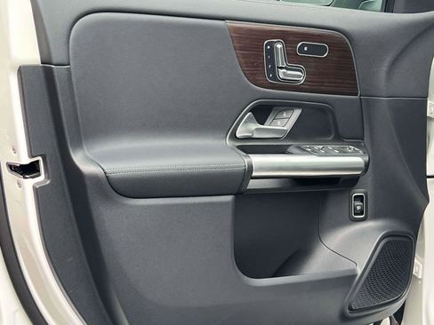 Used 2025 Mercedes-Benz GLA 250 4MATIC image 18