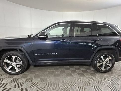 Used 2023 Jeep Grand Cherokee 4WD 4xe image 5