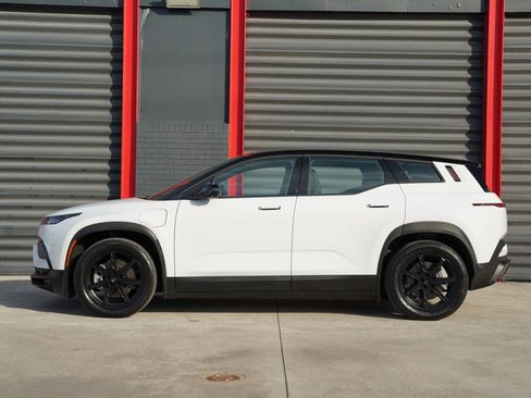 Used 2023 Fisker Ocean Ultra image 4