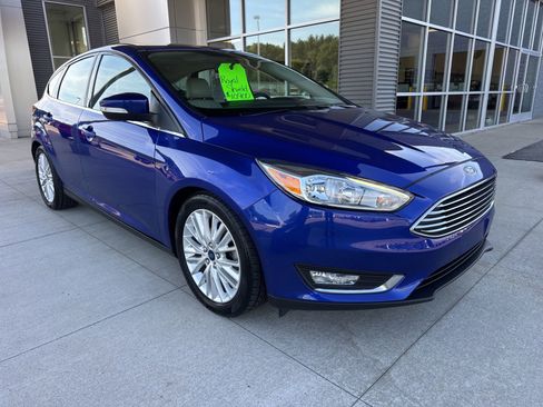 Used 2015 Ford Focus Titanium FWD image 10