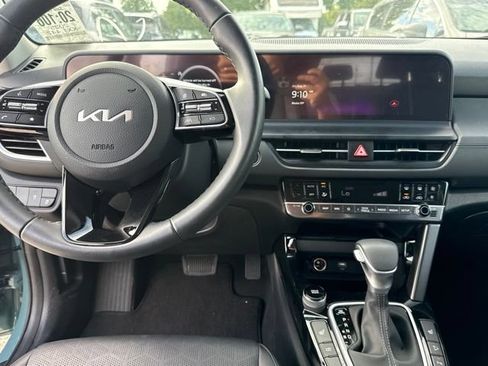 Used 2025 Kia Seltos EX w/ EX Sunroof Package FWD image 12
