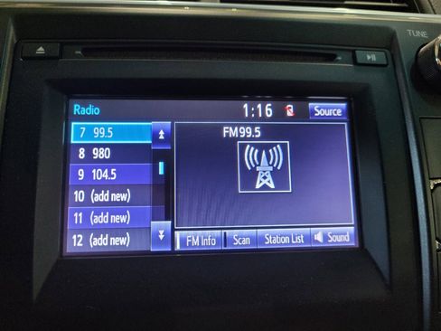 Used 2016 Toyota Camry LE FWD image 25