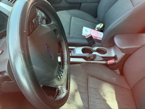 Used 2011 Ford Focus SE w/ 201A Rapid Spec Order Code FWD image 30