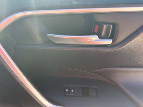 Used 2021 Toyota RAV4 XLE image 14