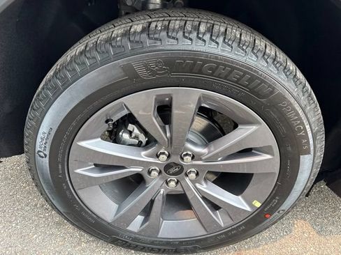 New 2026 Ford Explorer Active w/ Active Comfort Package AWD/4WD image 12